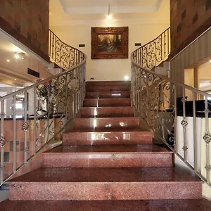 savoy-lodge.hotels-capetown.com/